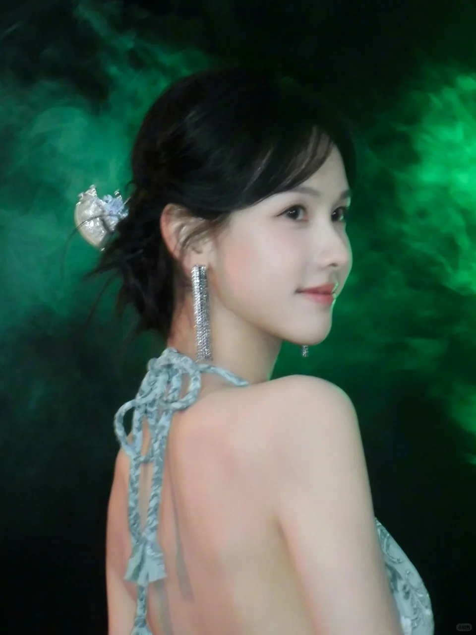 我老天奶！！她怎么美成这样了