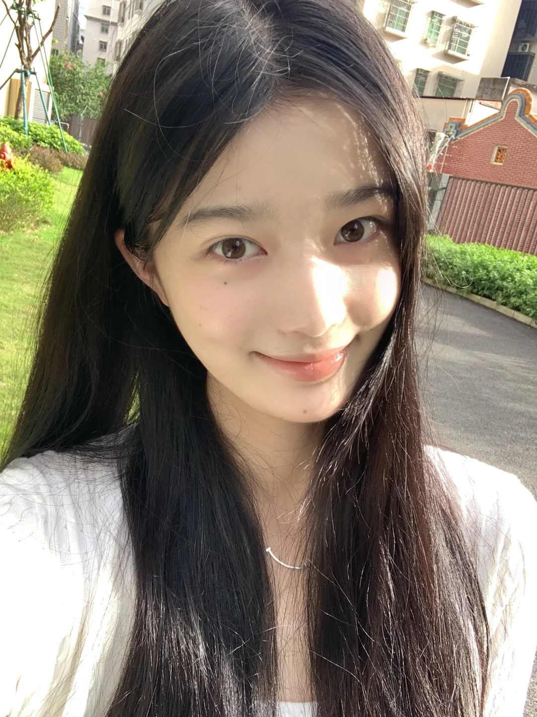 被阳光偏爱的素颜