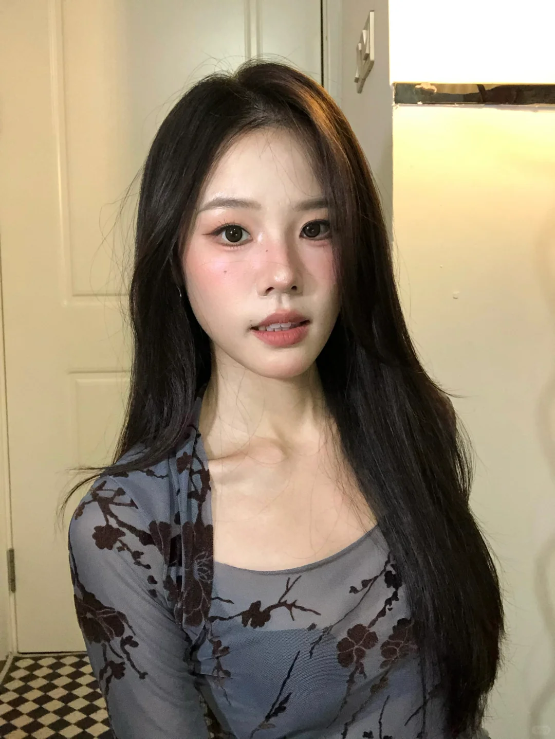 有点建模脸的意思了