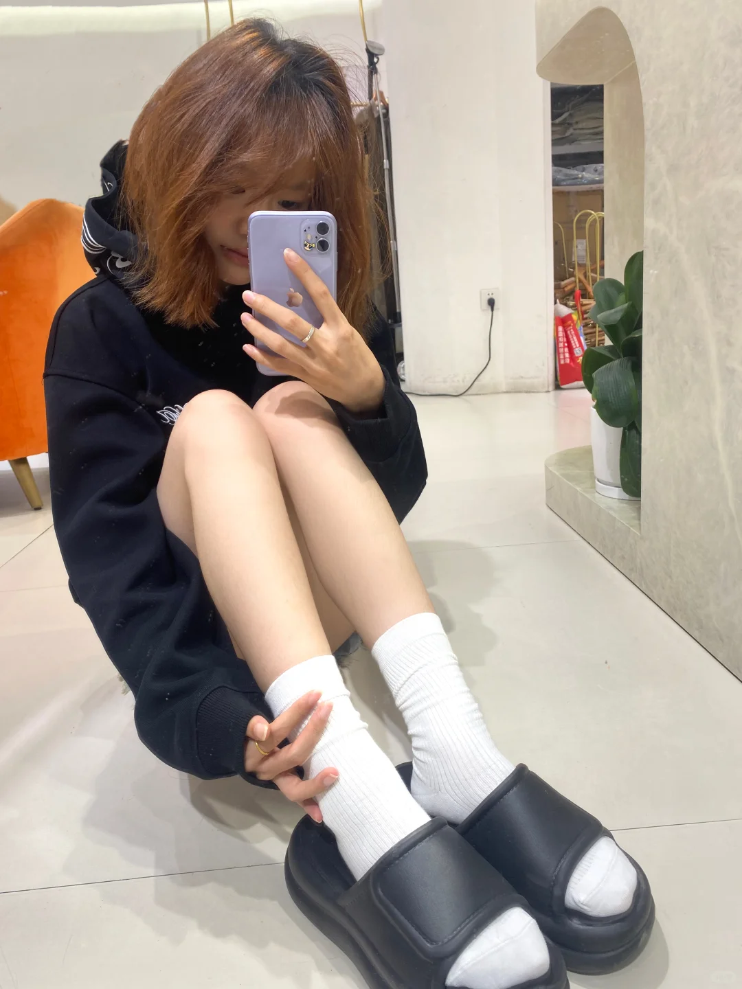 白袜配拖鞋谁的最爱