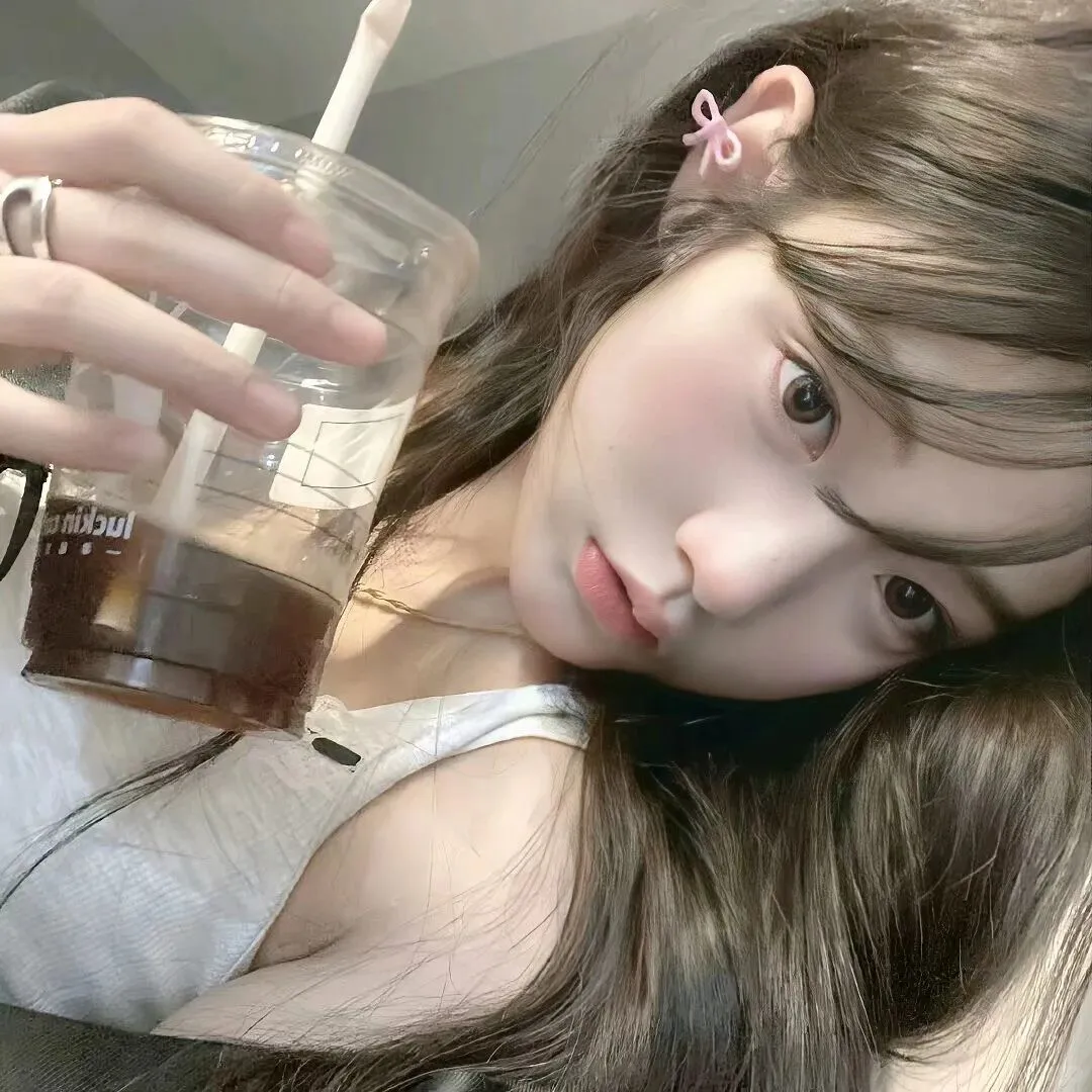 𝑾𝒆𝑪𝒉𝒂𝒕俏皮可爱感女头