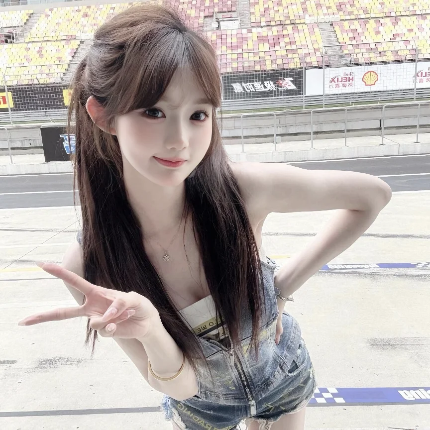 𝑾𝒆𝑪𝒉𝒂𝒕俏皮可爱感女头