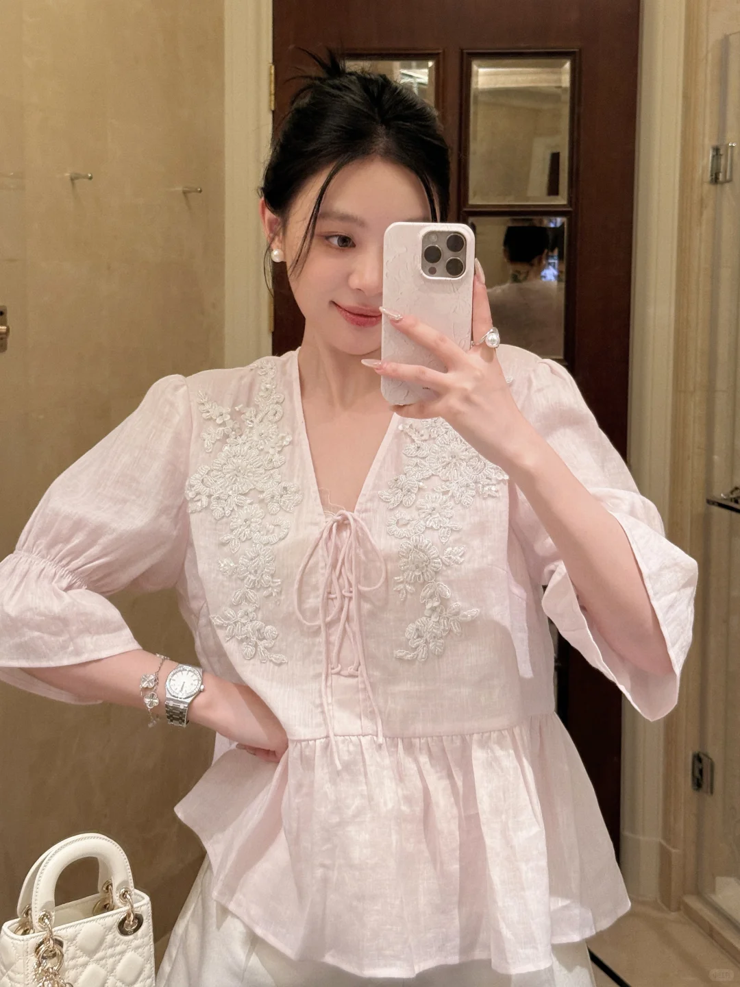 好喜欢我的法式钉珠上衣 温柔小女人即视感！
