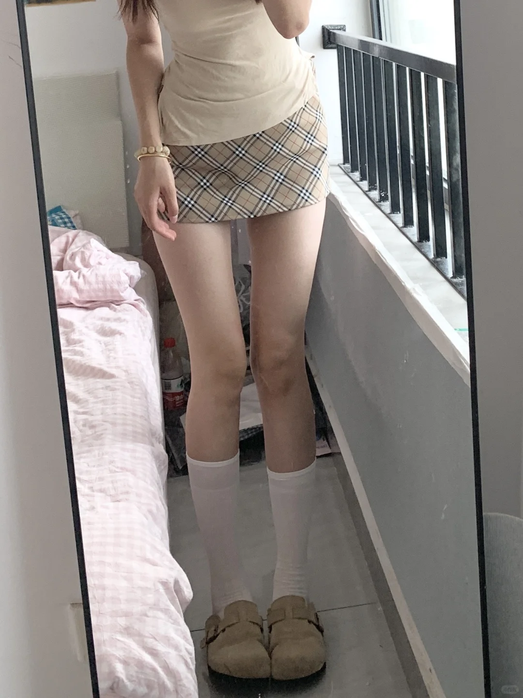 老婆们应该选哪双袜子🧦