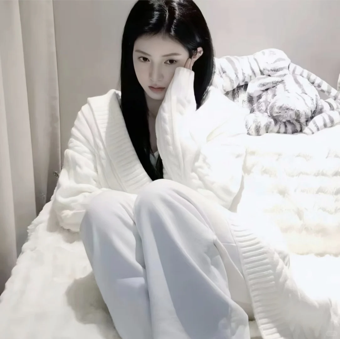 白色调真人女头（杂）