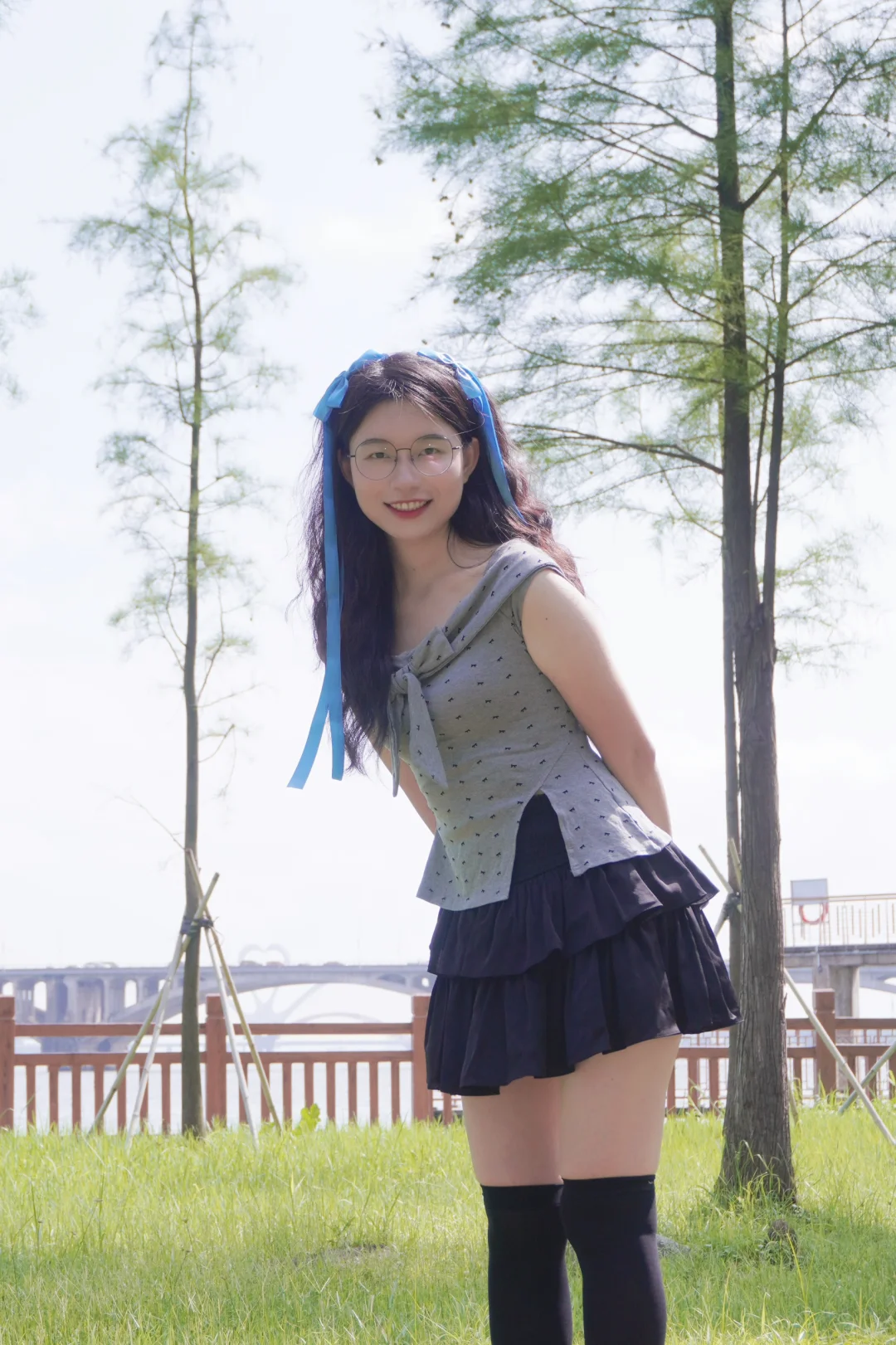 阳光下的女孩☀️