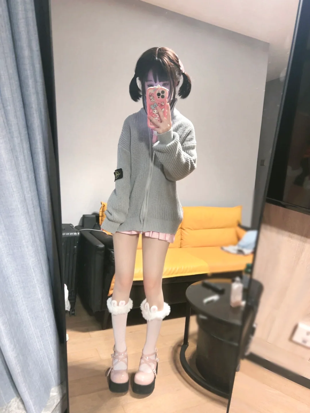 少萝拍照姿势