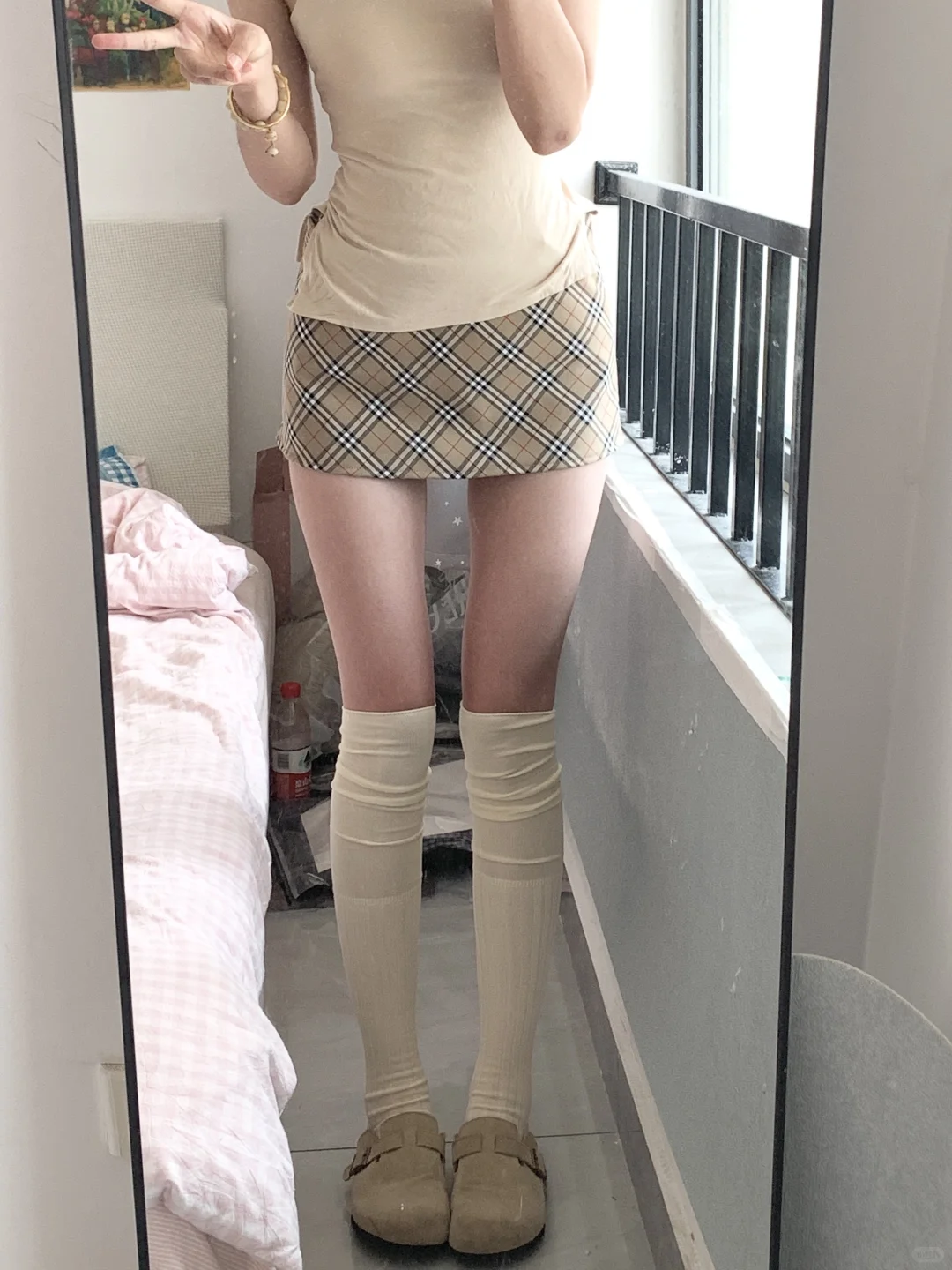 老婆们应该选哪双袜子🧦