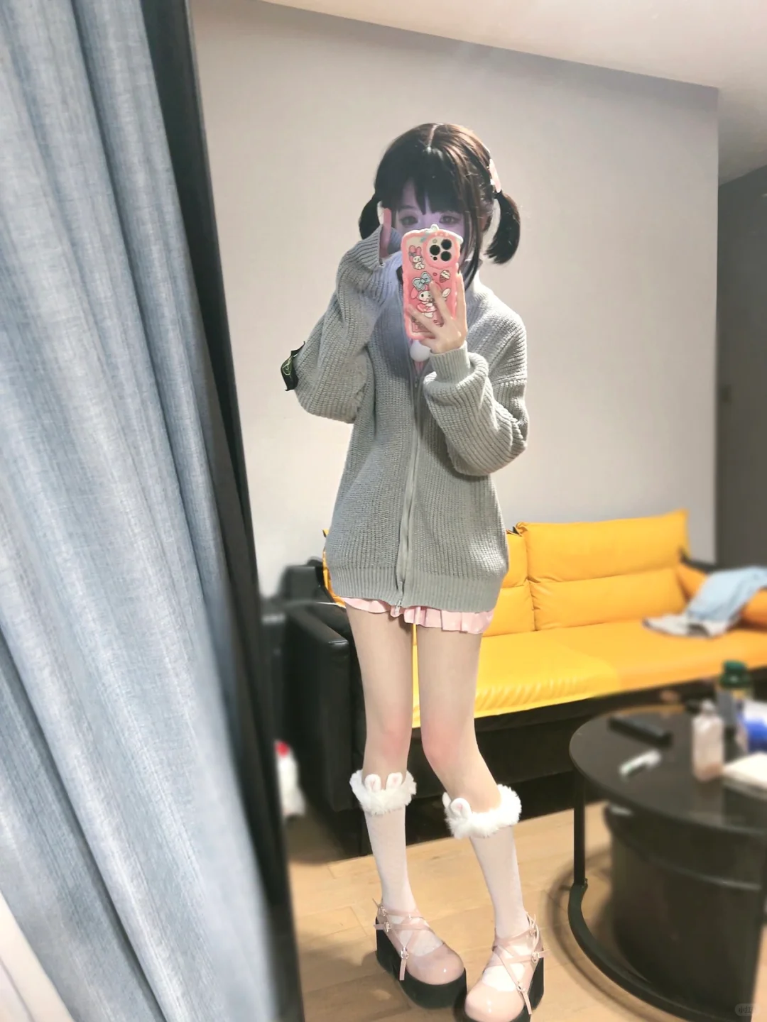 少萝拍照姿势