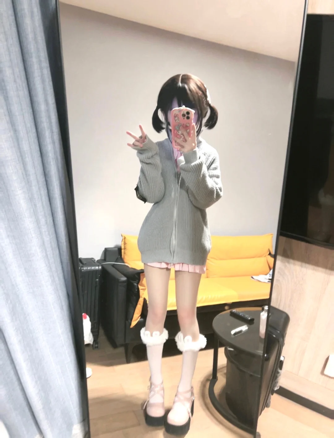 少萝拍照姿势