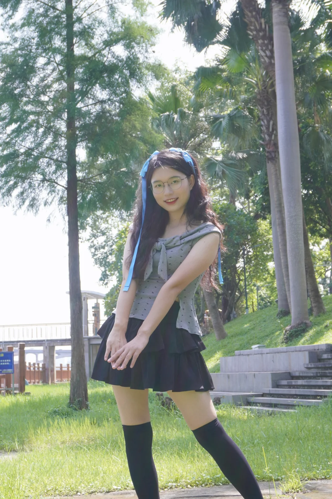 阳光下的女孩☀️