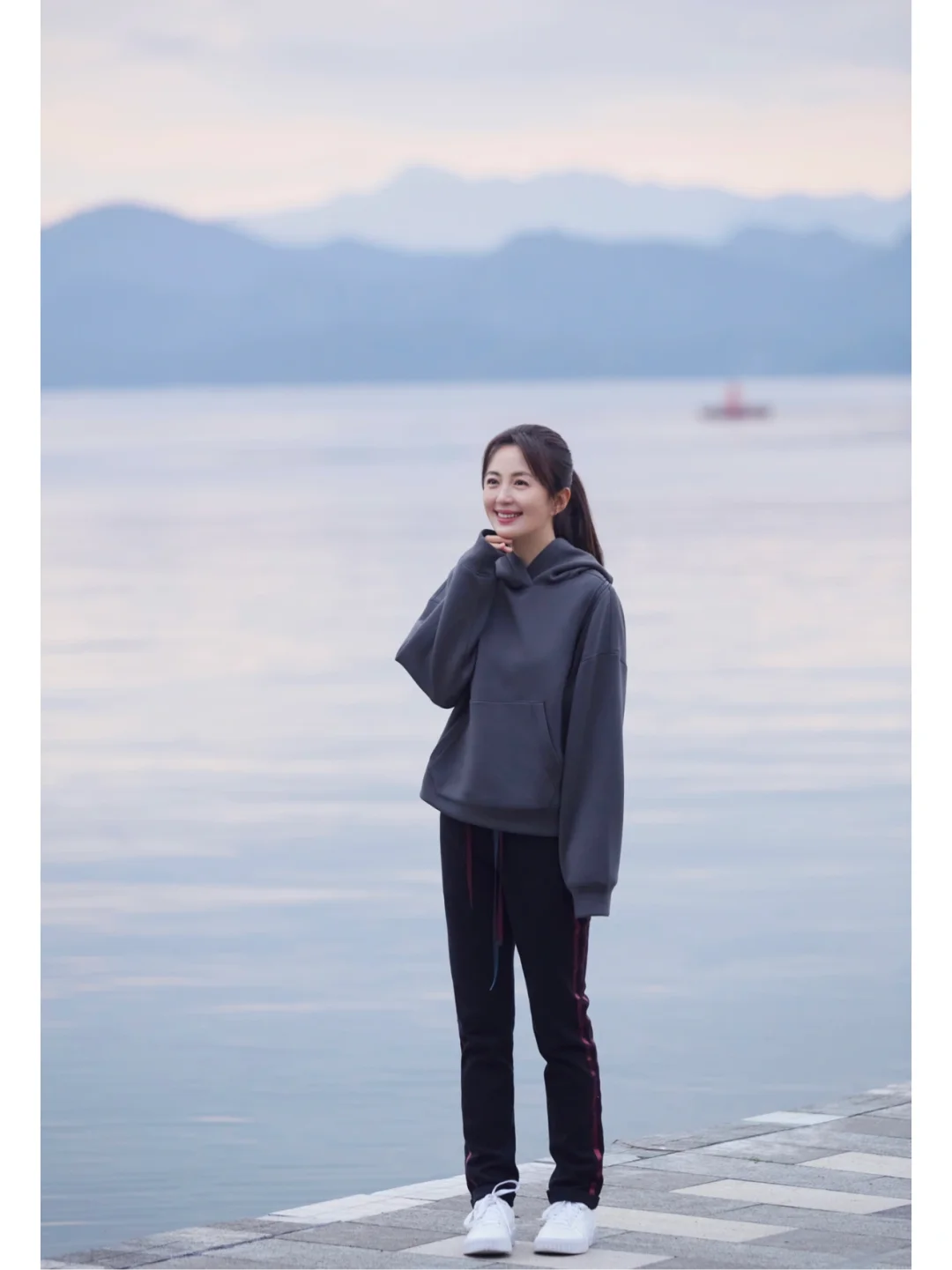 女神杨童舒，天然去雕饰，青春常在，纯天然美