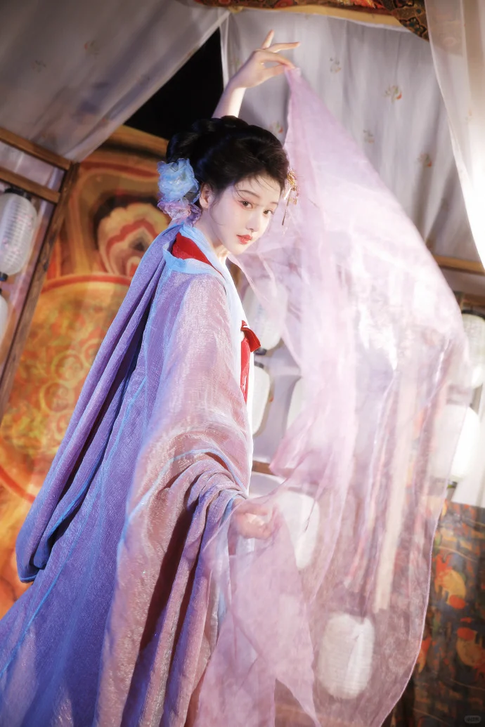 姜贞羽