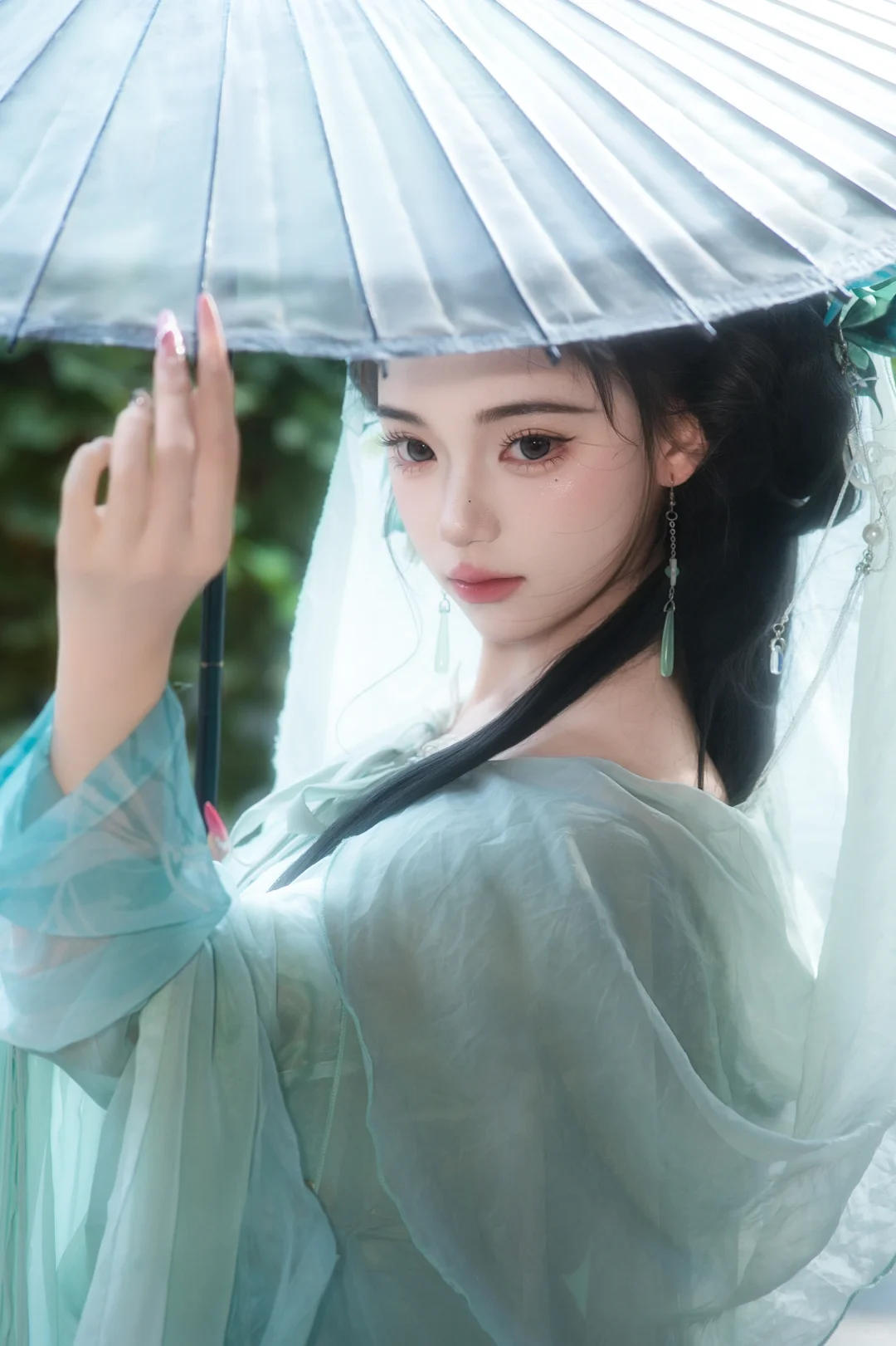 青衫烟雨客 似是故人来