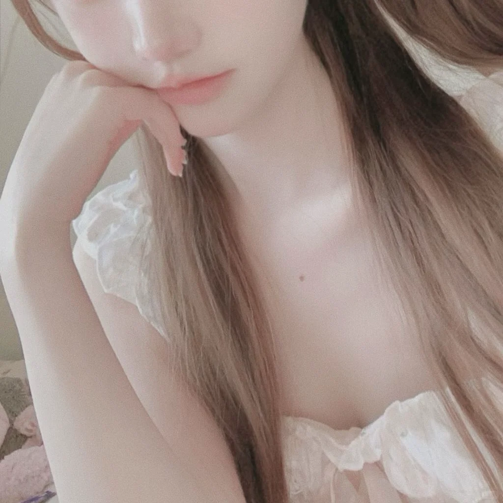 少女 右滑原图