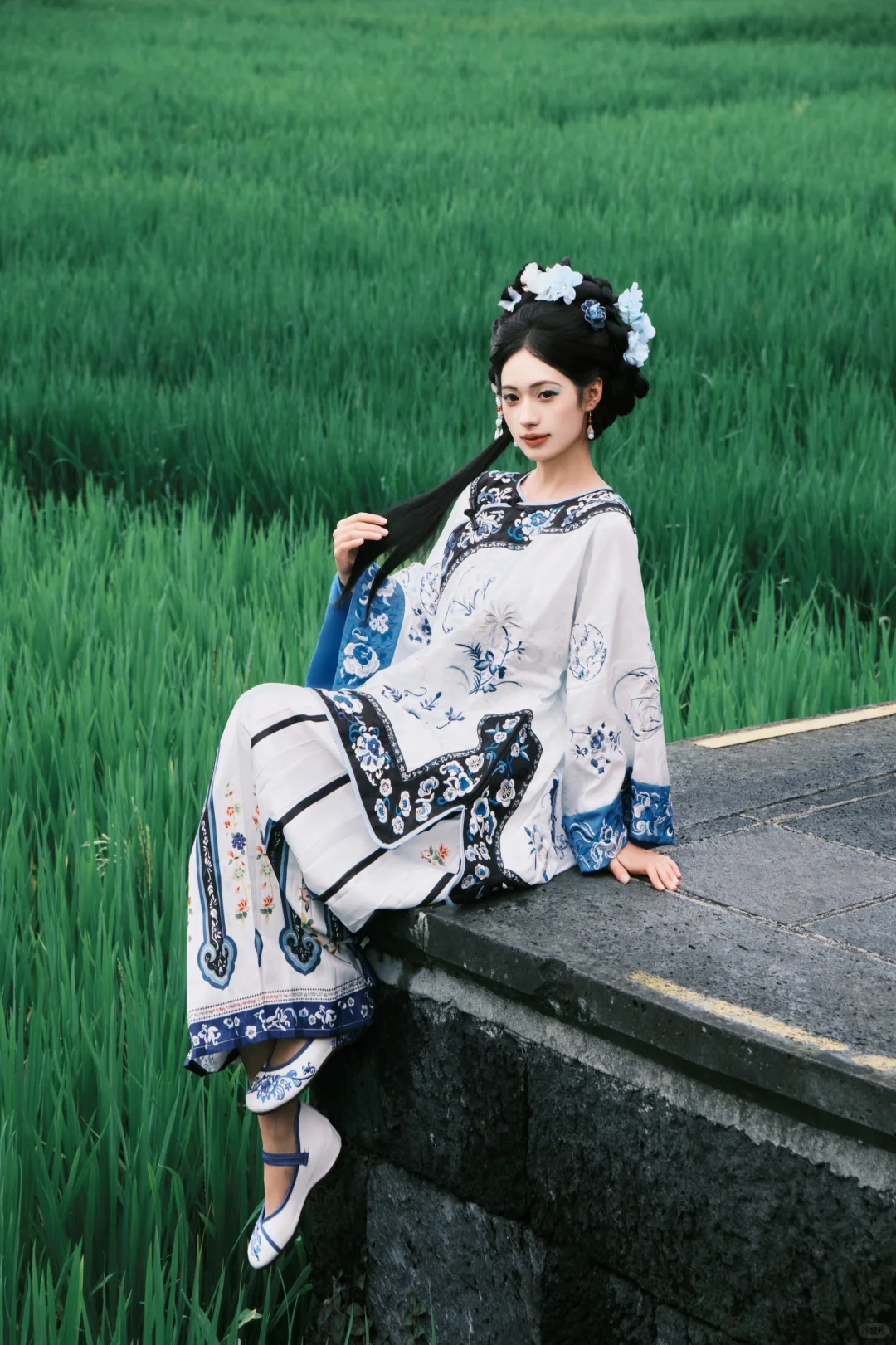 ✨ 一眼沦陷！古风清汉女写真，美到犯规！