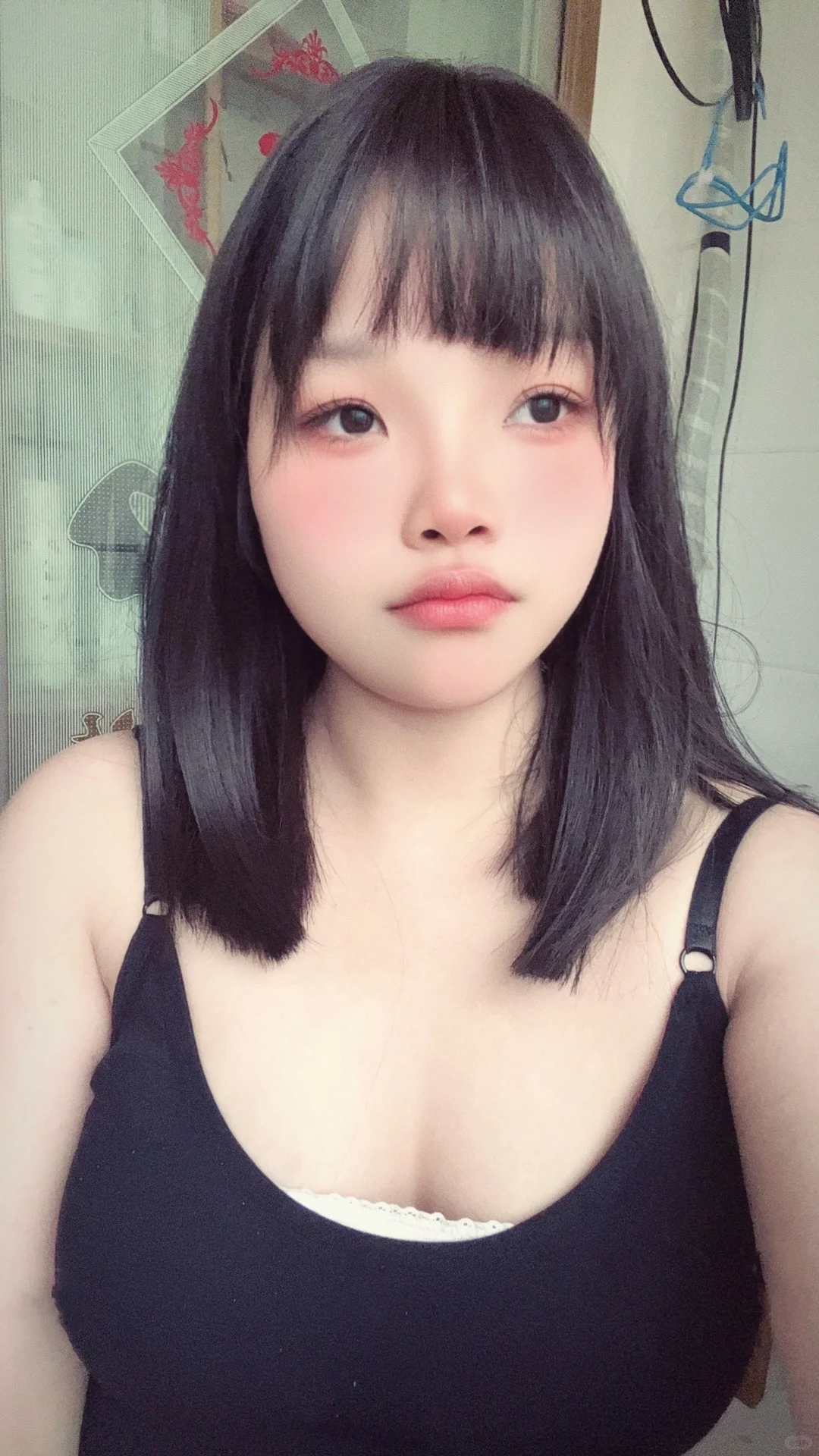 要对自己有信心，无论漂亮还是丑陋，都不重要