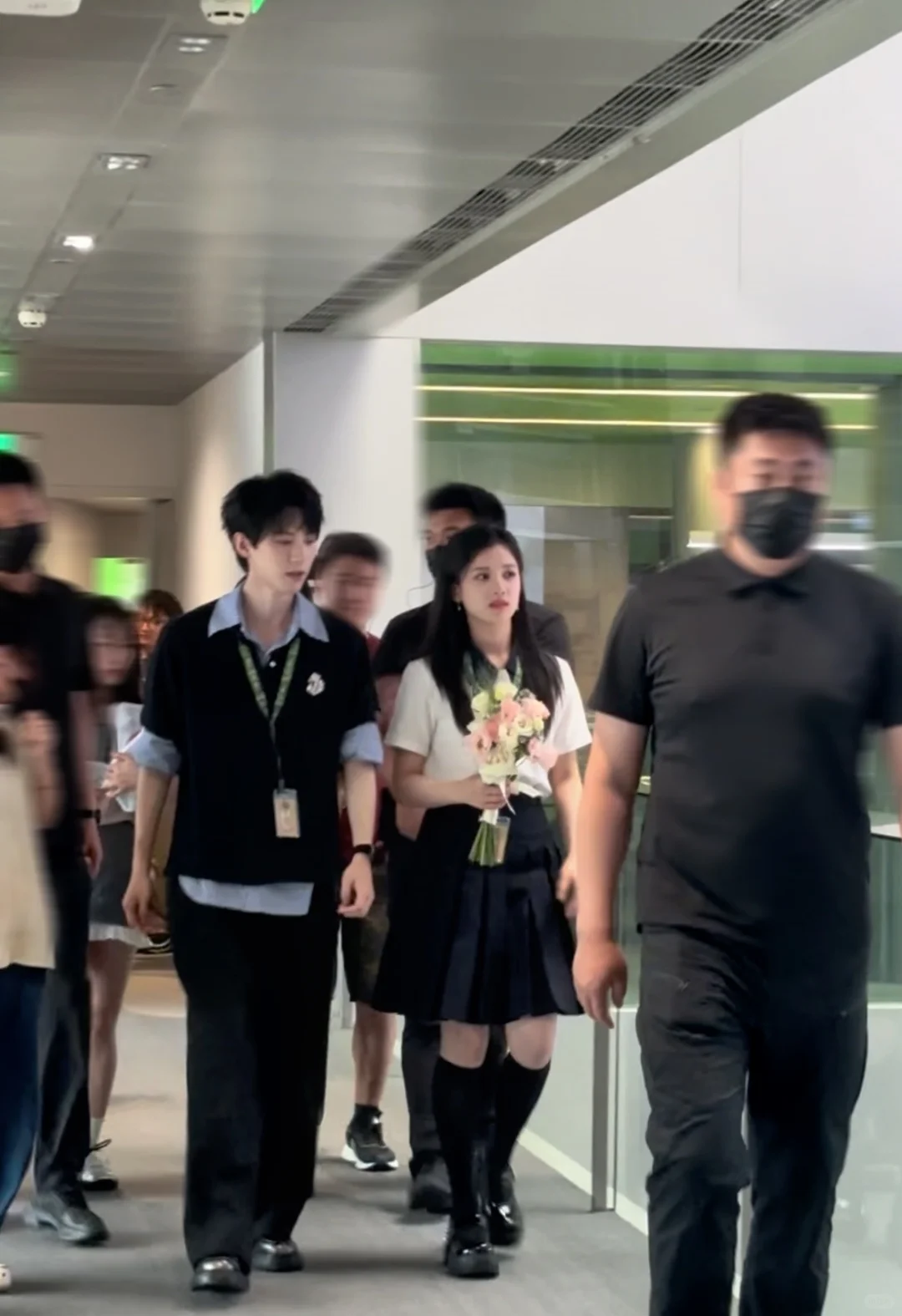 在我面前出现一张毫无死角的美脸🥹