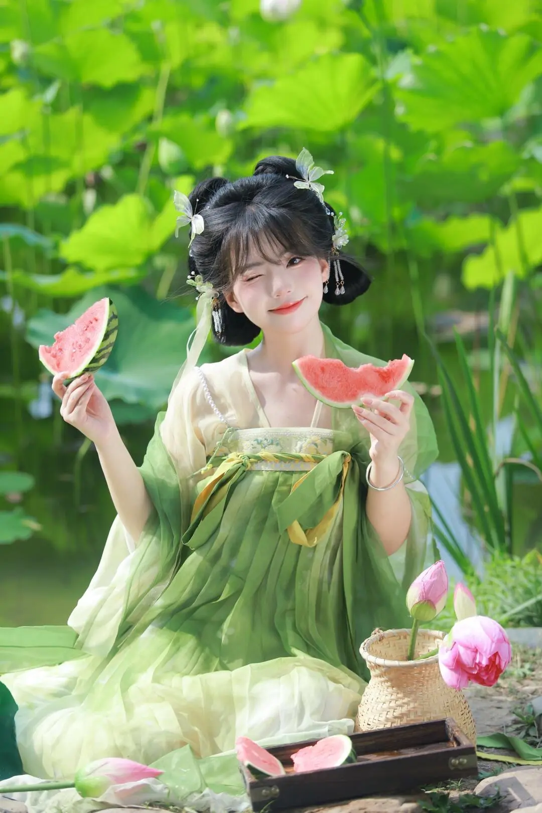 西1️⃣9️⃣9️⃣的荷花汉服你还没拥有吗