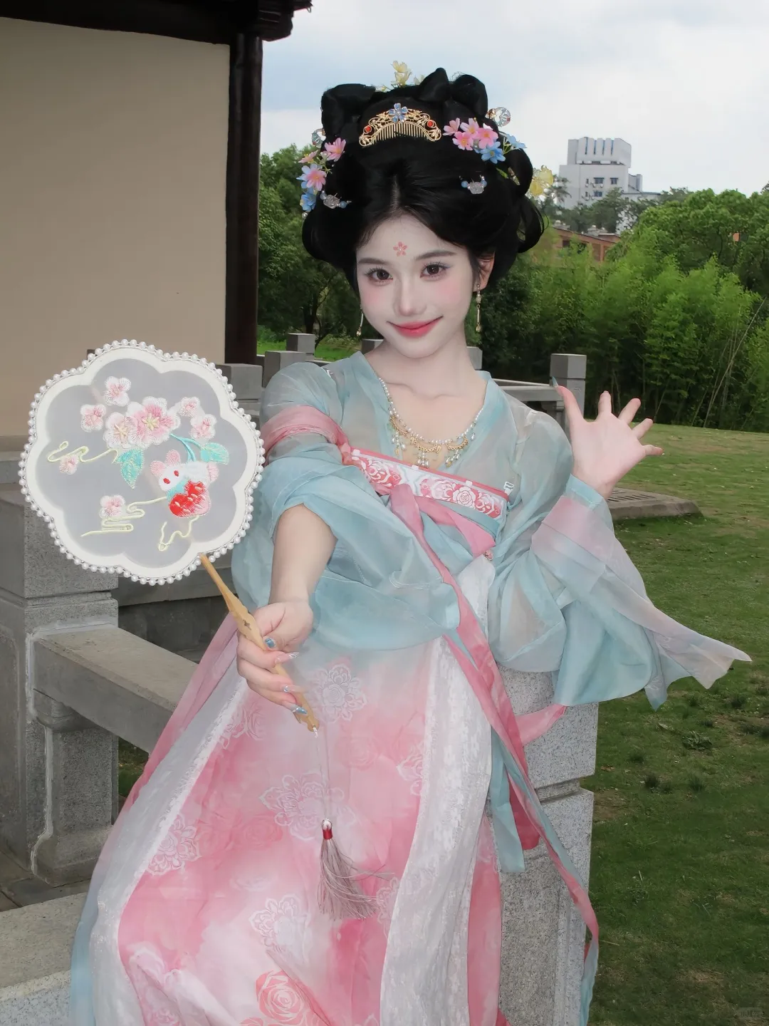 她和古装真的好搭～西安100多做的唐风少女～