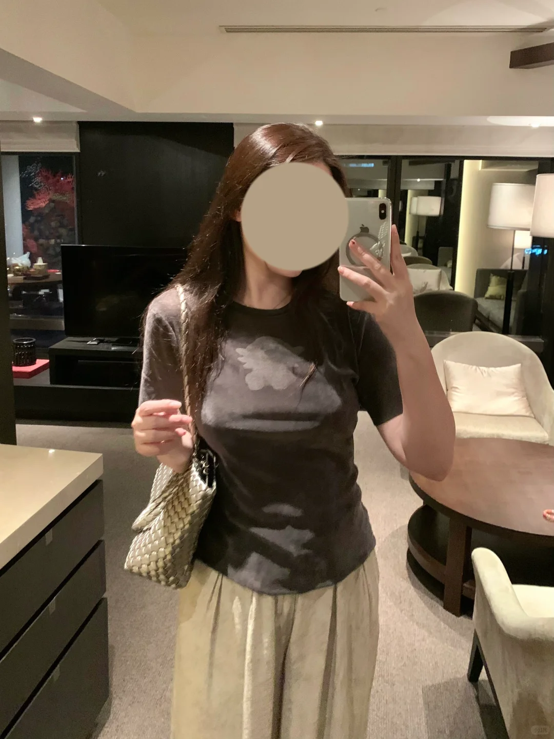 不夸张 “穿上就是胸大腰细直角肩大美女”
