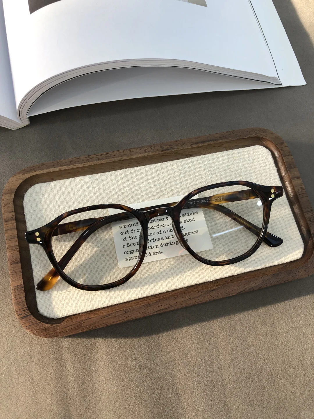 方圆脸天菜眼镜👓素颜也太美啦！！