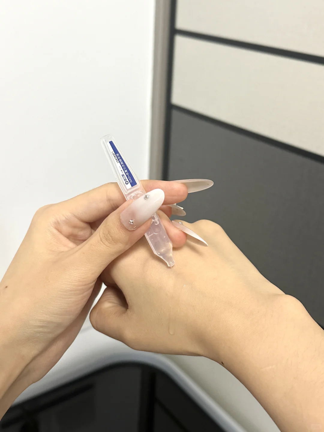 抗老、淡纹，这支次抛精华轻松搞定z
