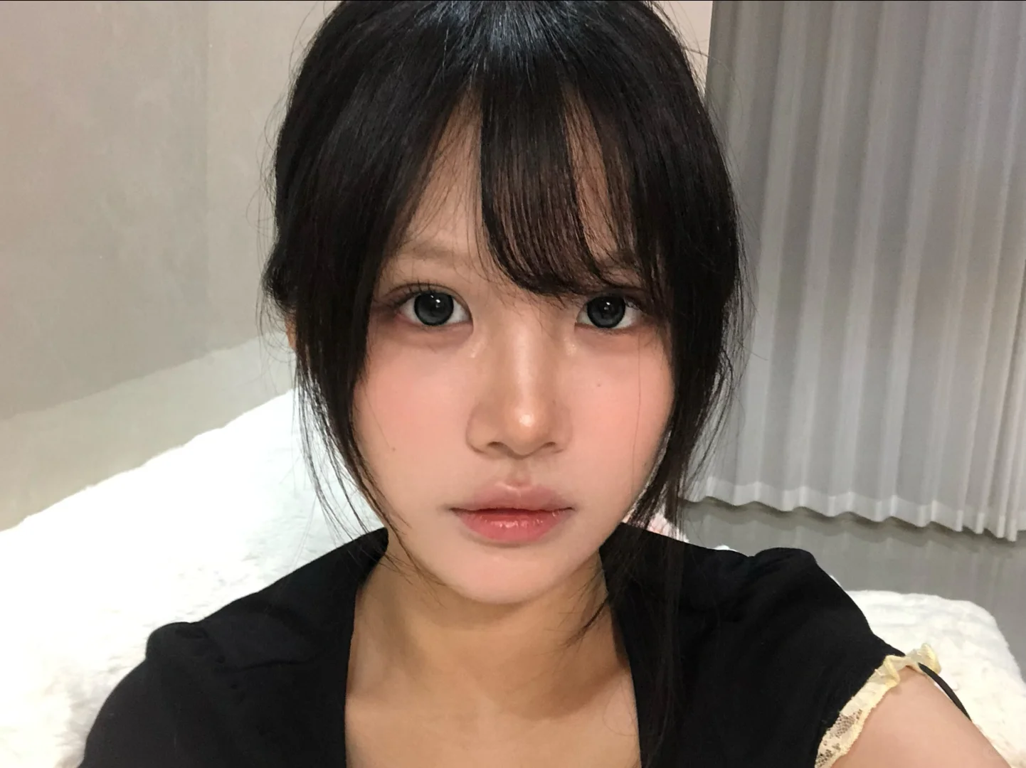 方圆脸大鼻头妹子就这样水灵灵的换头韩女
