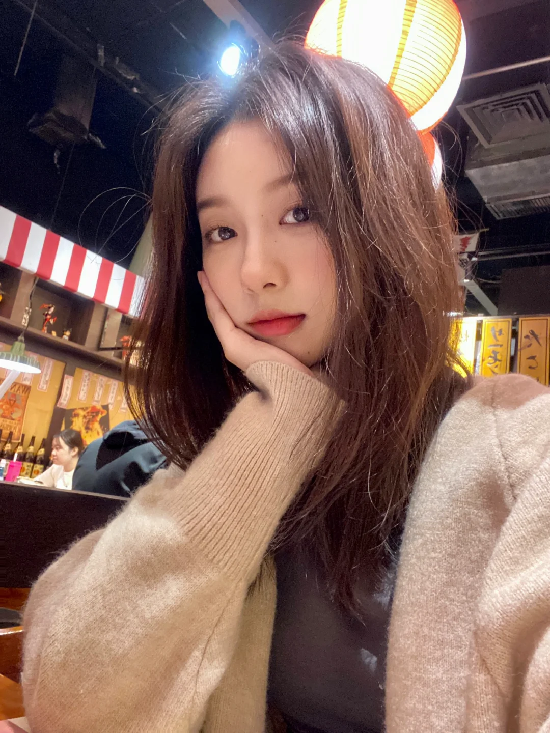 03女大 室友说我长了张上镜漂亮的脸🥰🥰