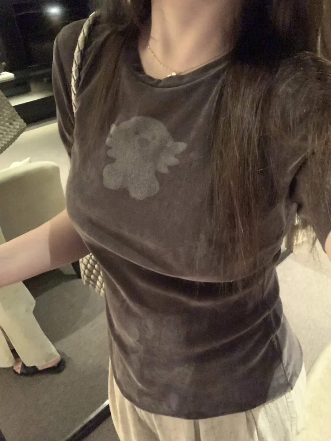 不夸张 “穿上就是胸大腰细直角肩大美女”