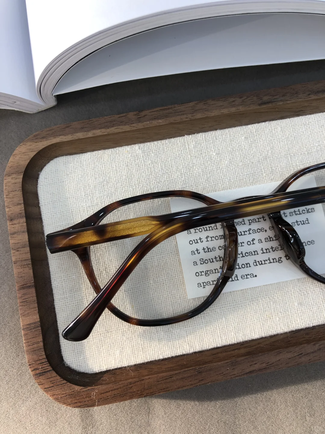 方圆脸天菜眼镜👓素颜也太美啦！！