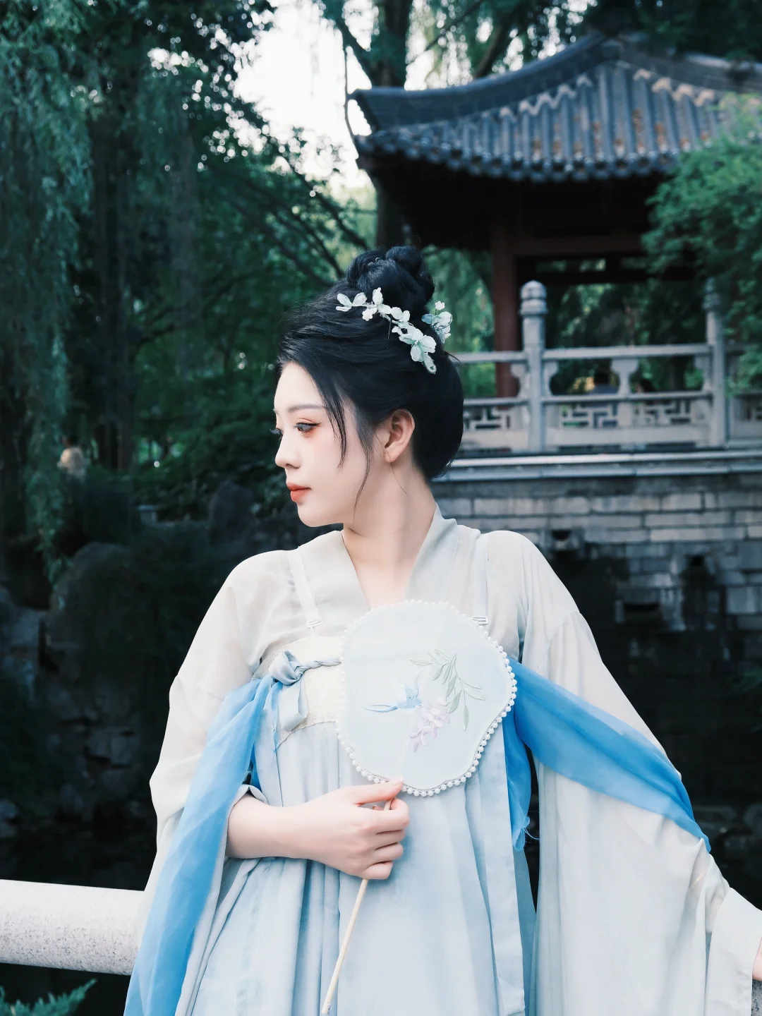 绝色小宫主来了！🌸