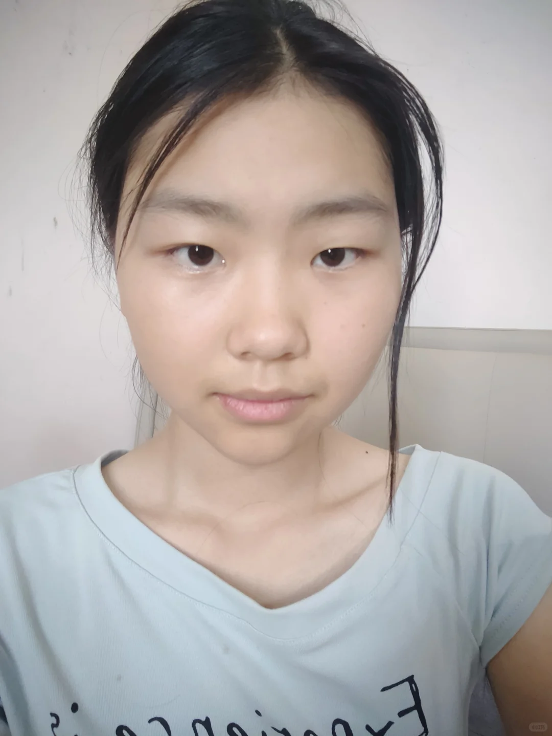 高二生，感觉自己好丑。