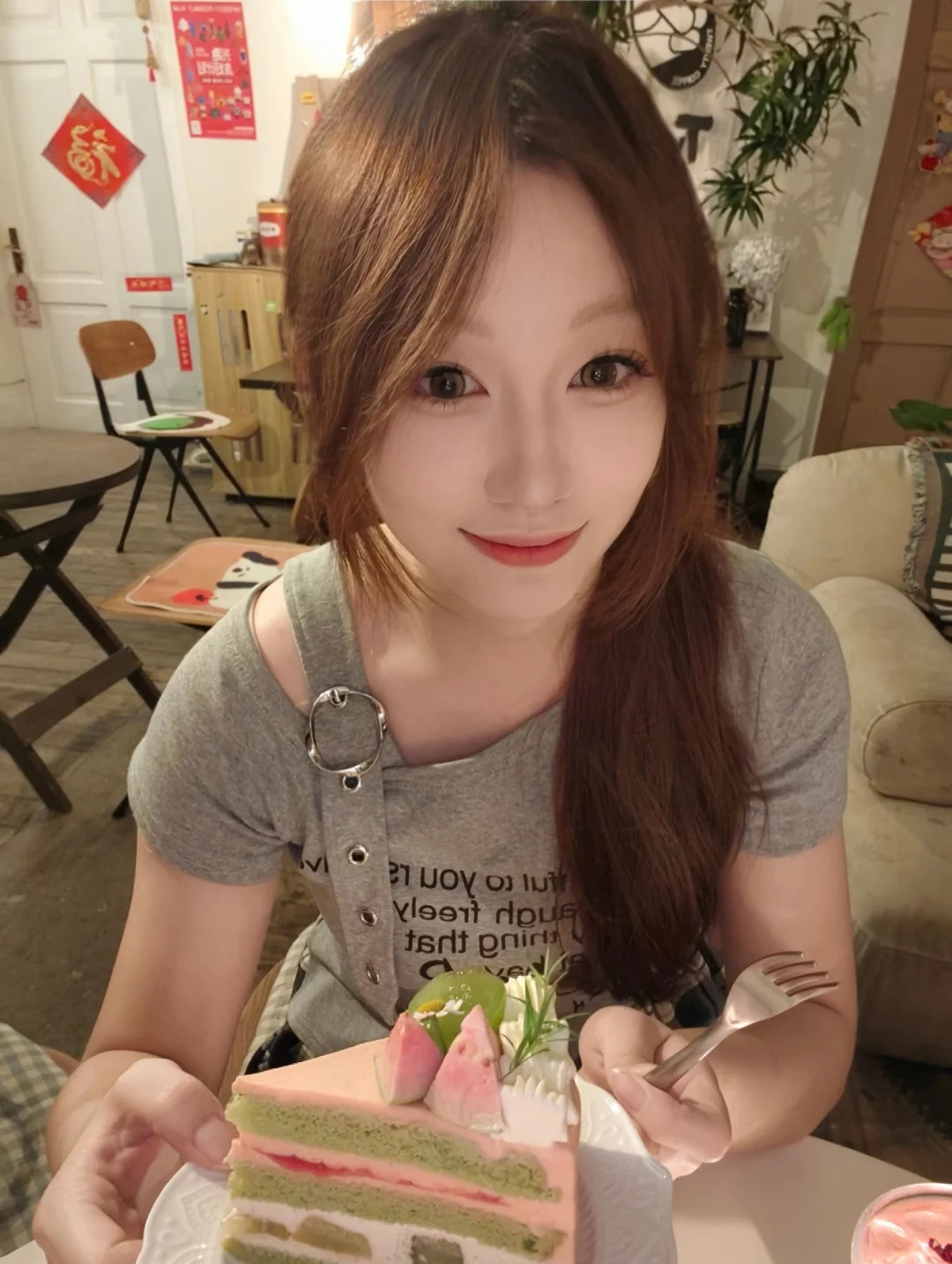 20岁颜值巅峰期，感觉这辈子也就这样了