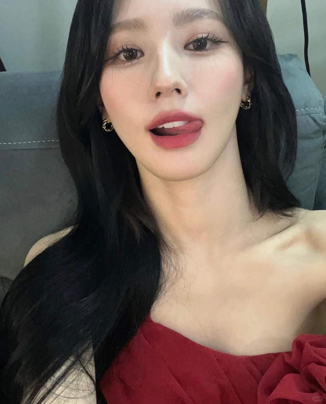 美延欧尼再次美颜暴击