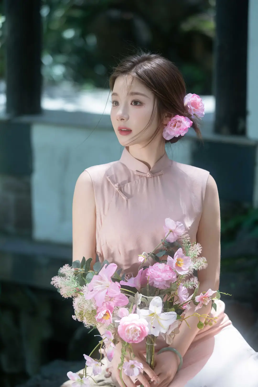 明媚又娇俏🌷从民国画卷中款款走来的大小姐