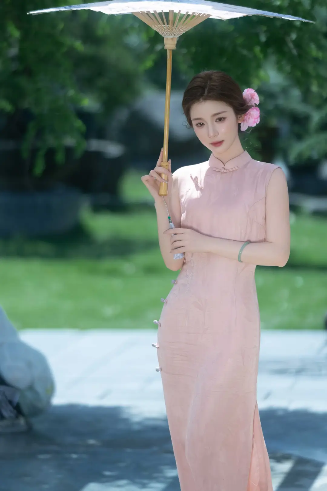 明媚又娇俏🌷从民国画卷中款款走来的大小姐