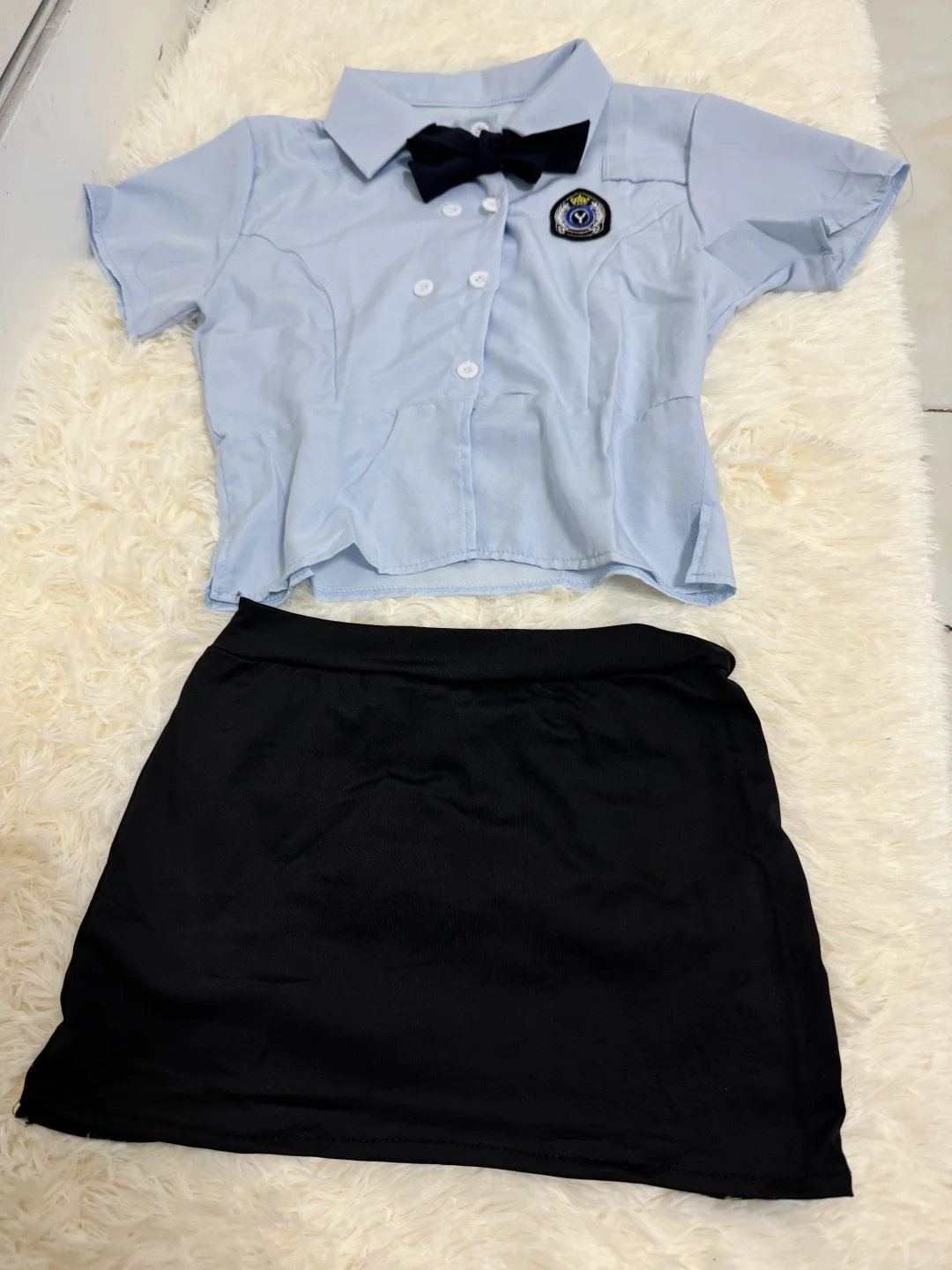 左滑帮我上身！制服辣妹在线营业～