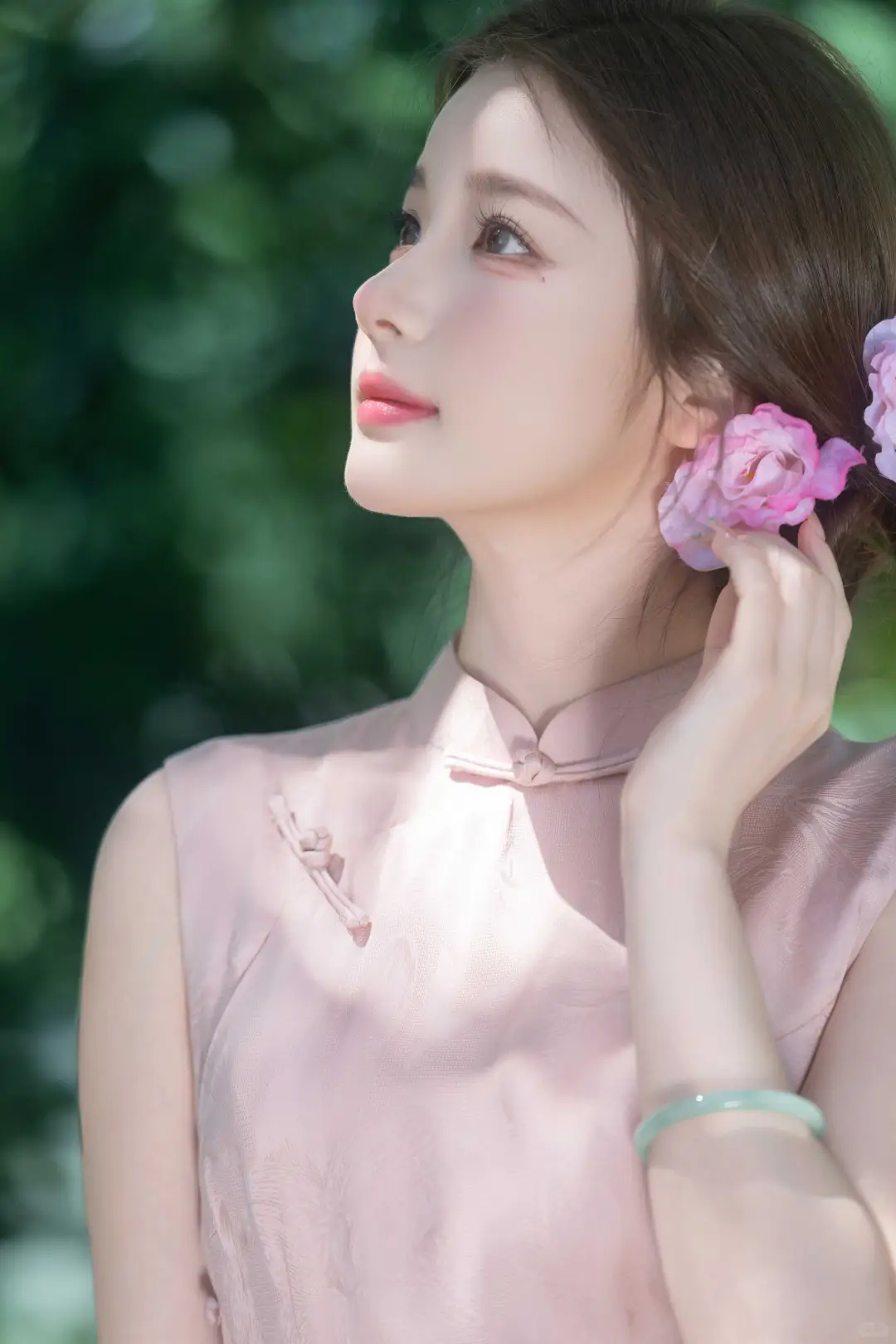 明媚又娇俏🌷从民国画卷中款款走来的大小姐