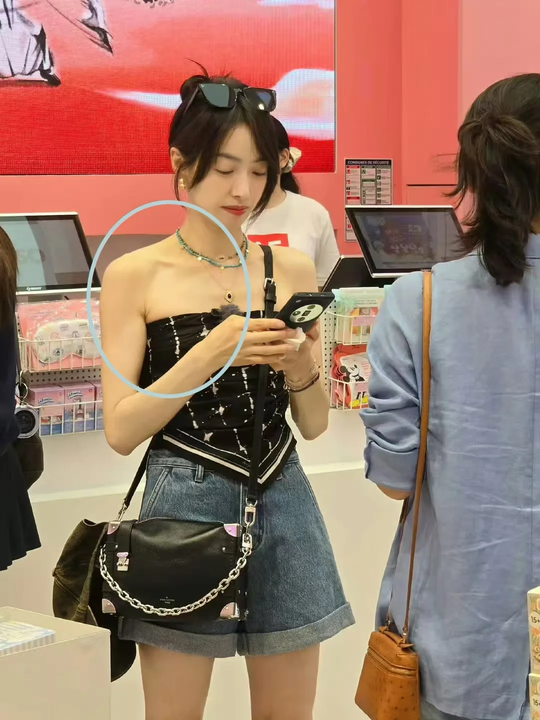 我嘞个豆，宋茜素颜竟然长这样？！