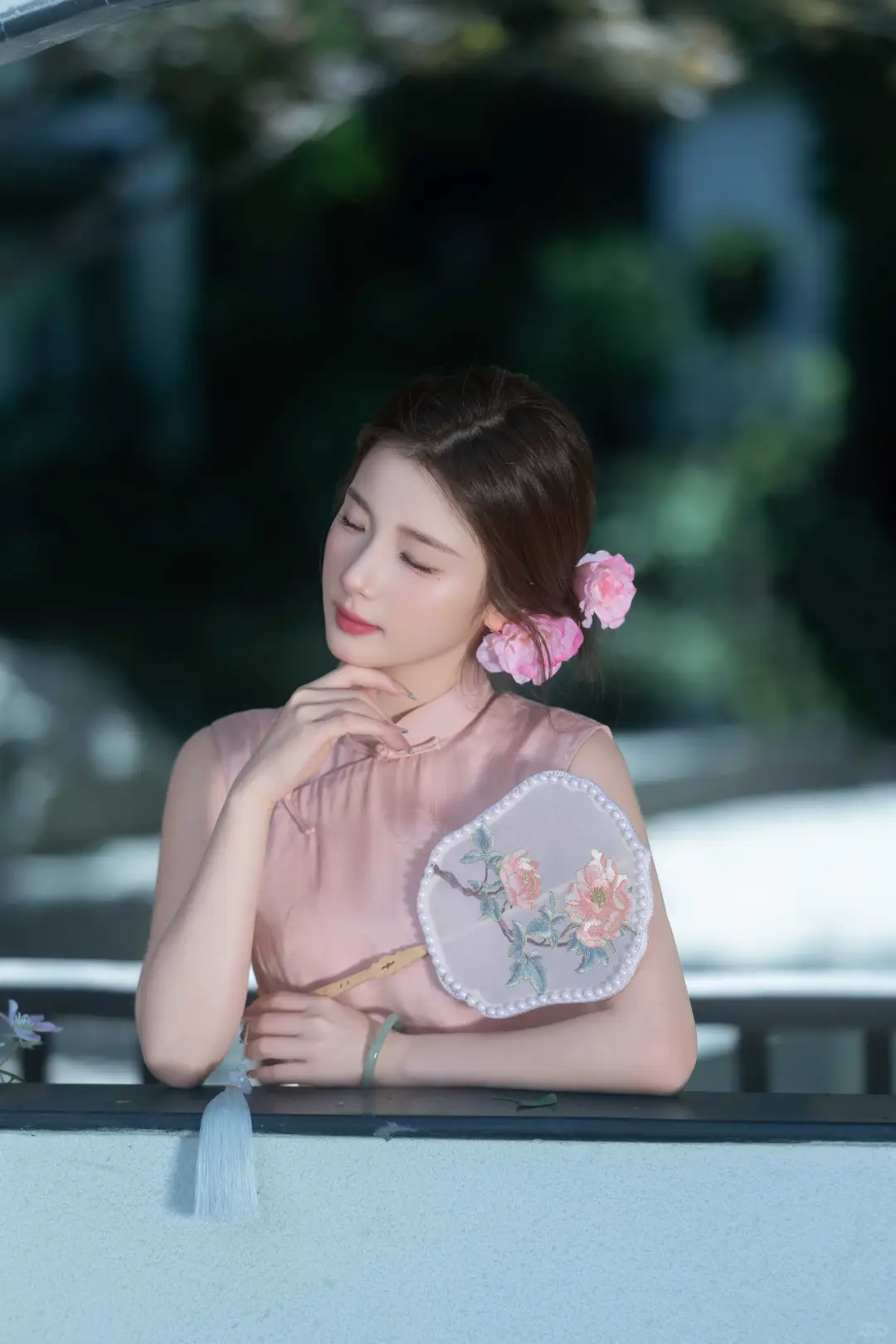 明媚又娇俏🌷从民国画卷中款款走来的大小姐
