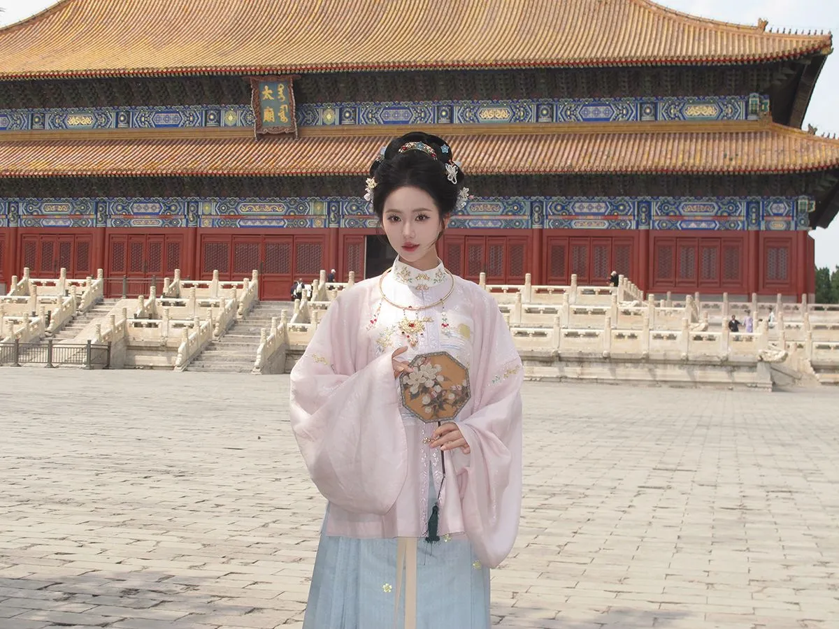 在北京拍的粉色明制贵女也太出片了吧~
