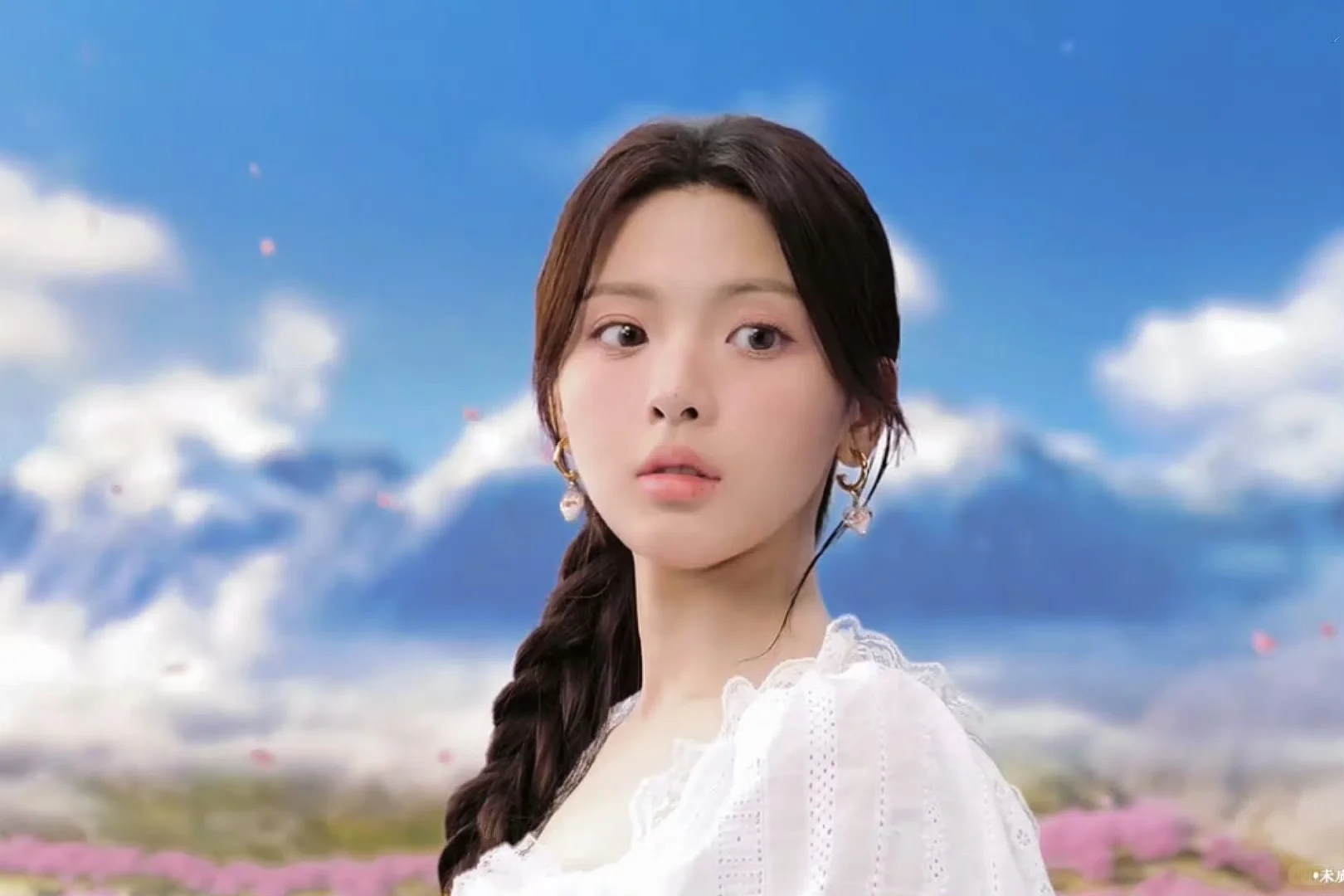 她真的是好美的一张脸