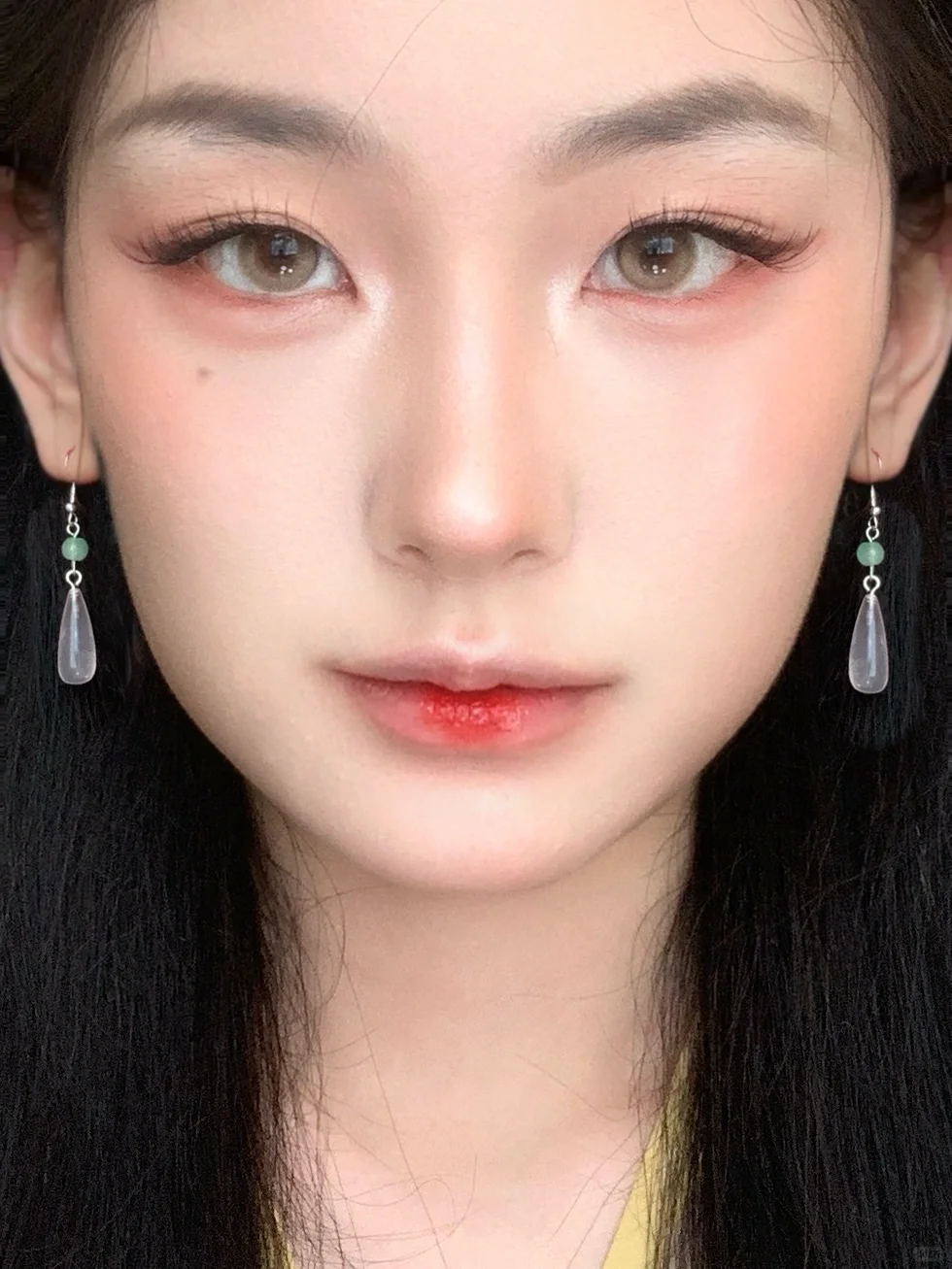 淡极生艳🏮方圆脸中式白莲花清冷狐系妆