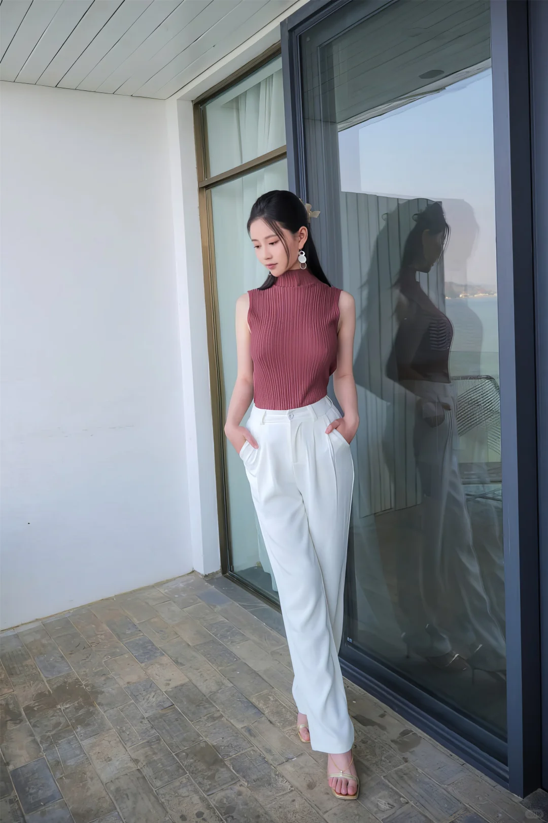 年年-红色紧身衣