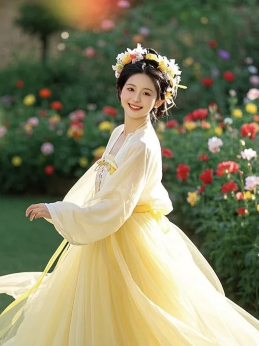 美女壁纸︳古风美女，甜美动人✨