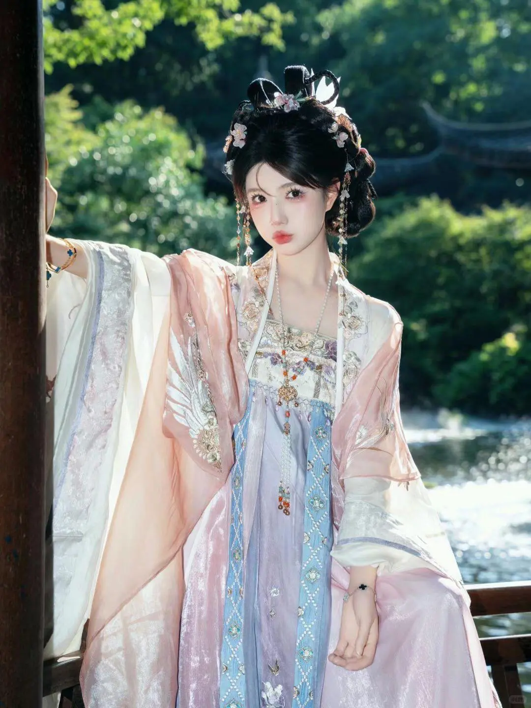 穿越千年的优雅：我的汉服日常