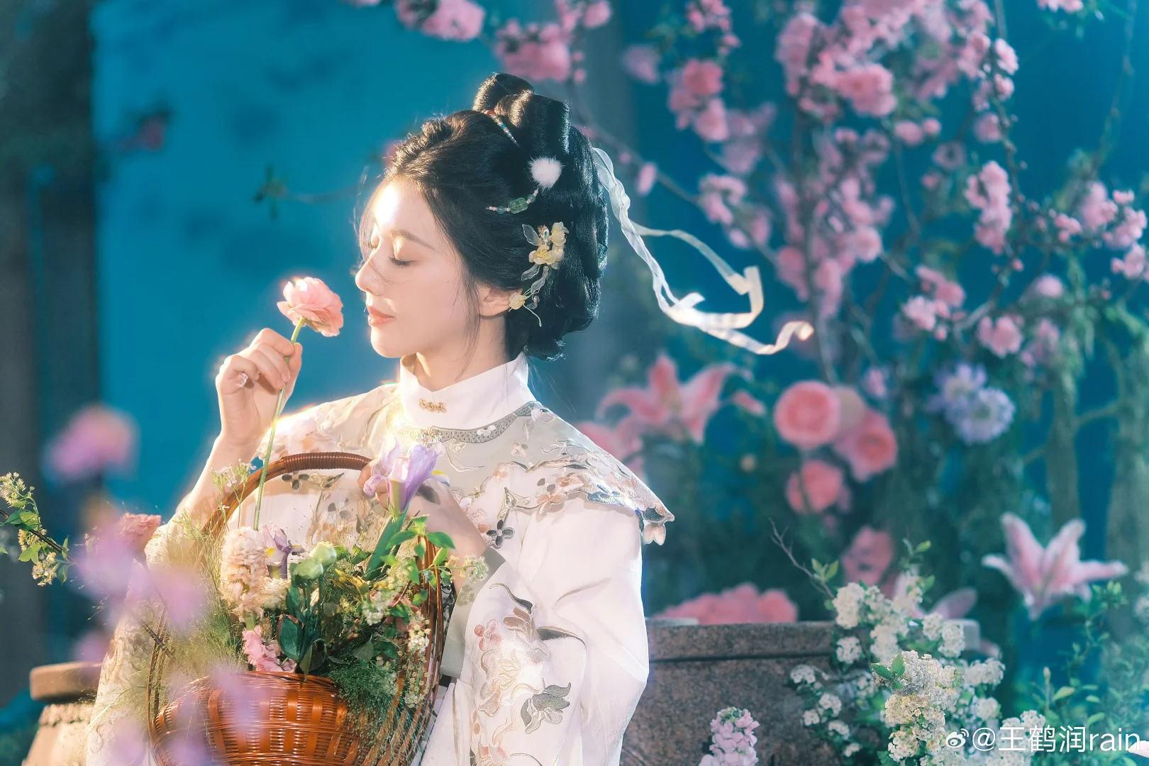王鹤润古装