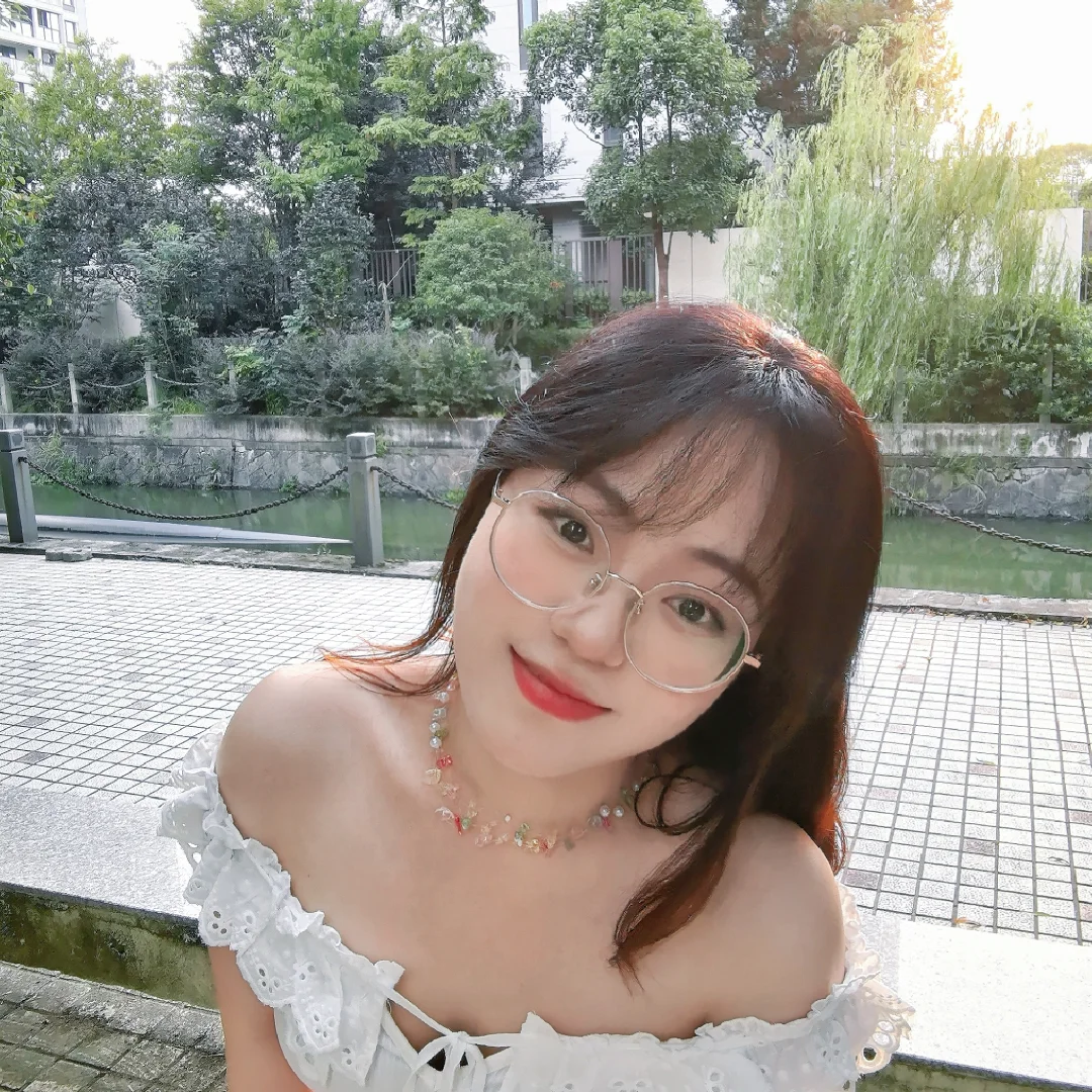 听说爱笑的女孩运气不会太差！！！