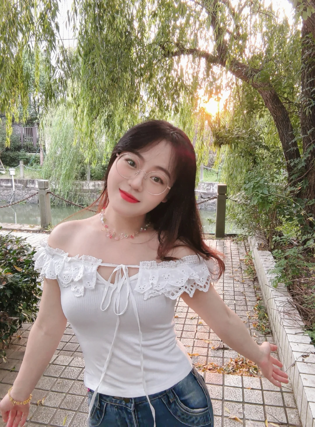 听说爱笑的女孩运气不会太差！！！